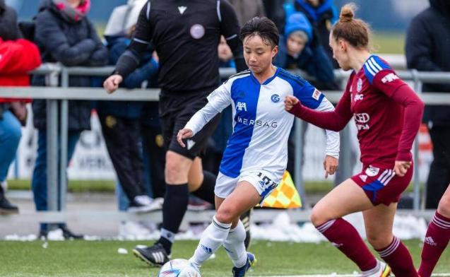 张琳艳4分钟内连入两球扳平比分,张琳艳国青世界波绝杀