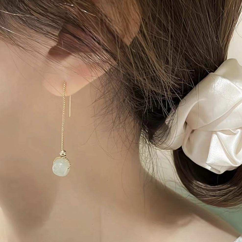 欧阳娜娜、杨超越争着蹭热度的新顶流，原来长这样