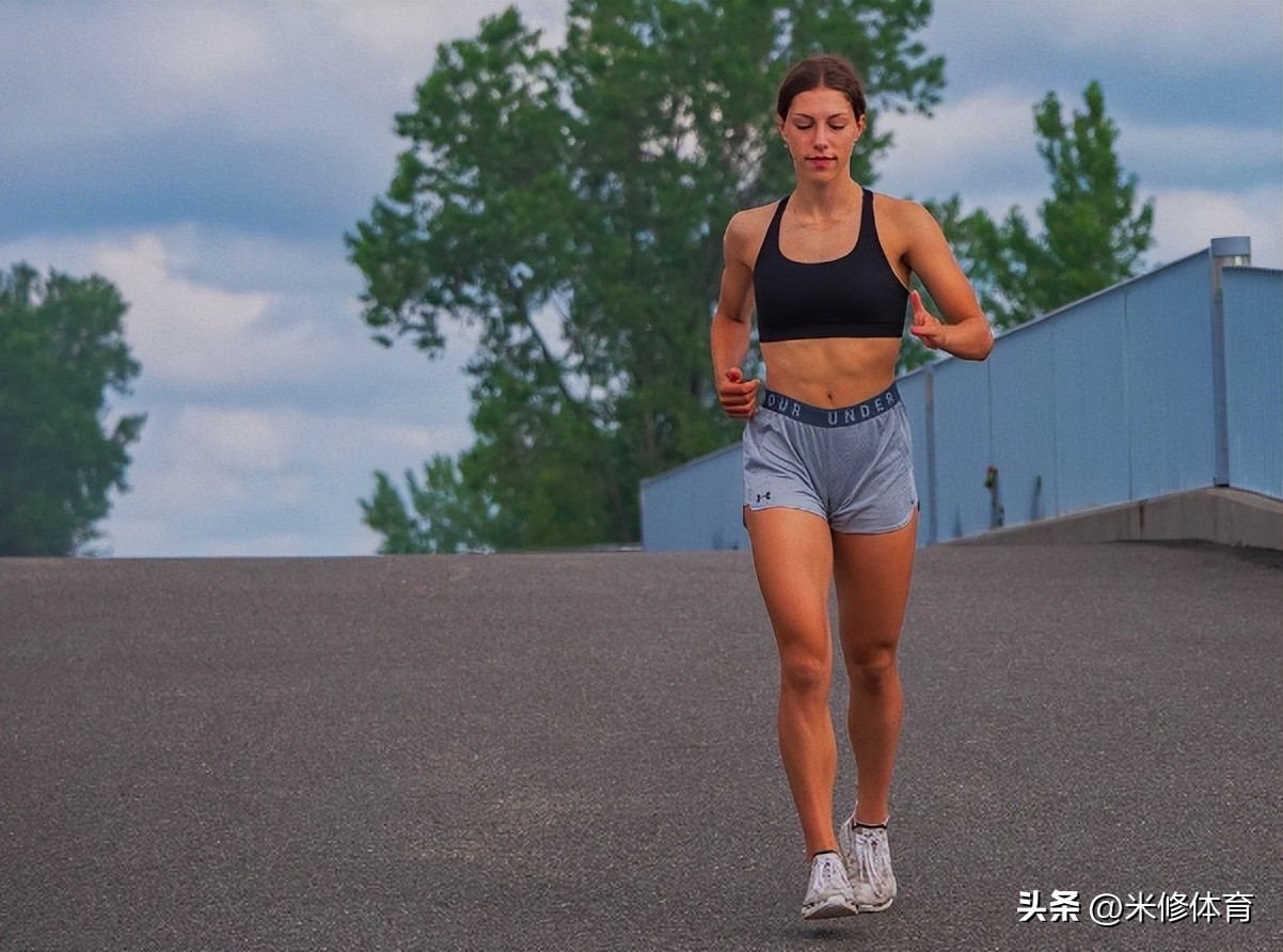 14岁女孩速滑冠军夺冠,天才女孩四岁拿滑冰冠军