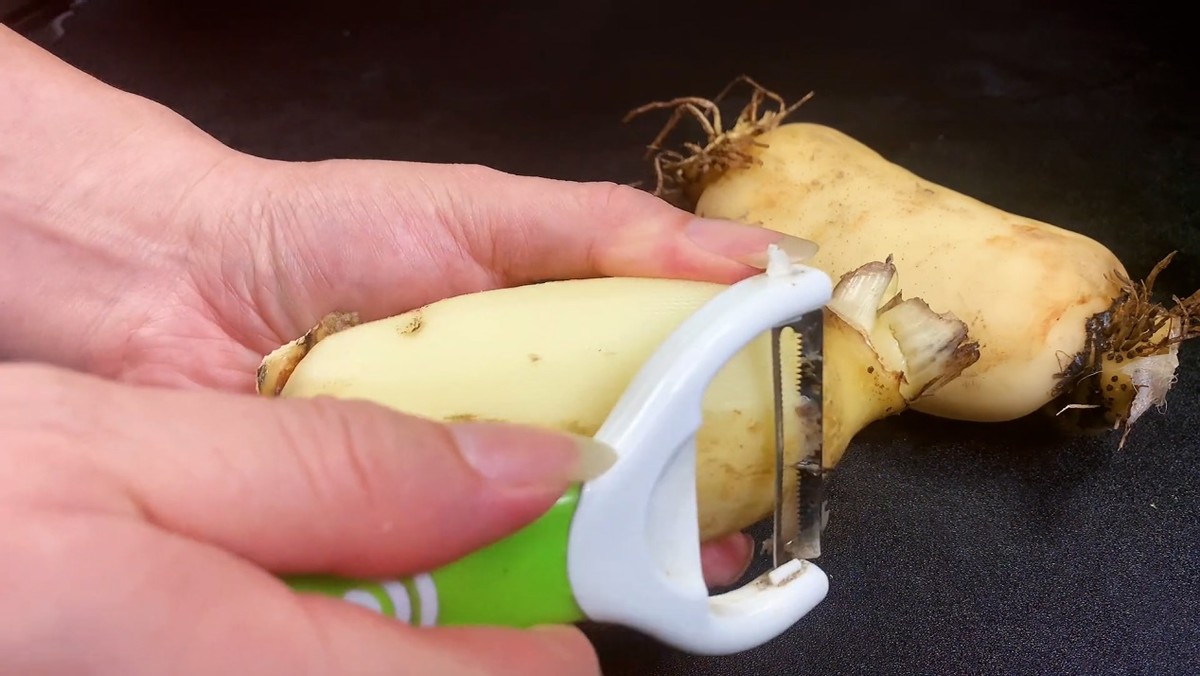 冬天，多给家人吃这“碱性菜”，隔三岔五吃一次，头发黑，牙齿好