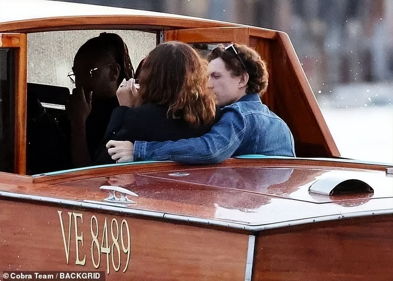 荷兰弟赞达亚恋情,荷兰弟示爱赞达亚