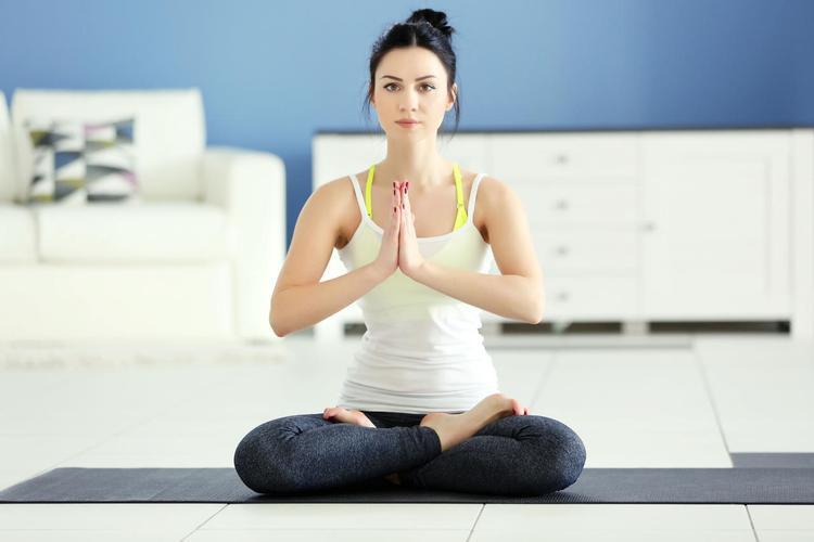 咳嗽打喷嚏漏尿最有效的恢复方法,女人一咳嗽就漏尿是什么原因