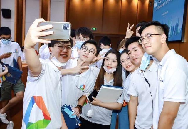 港澳青年深圳创业：补贴现金1万元，个人最高60万创业贷