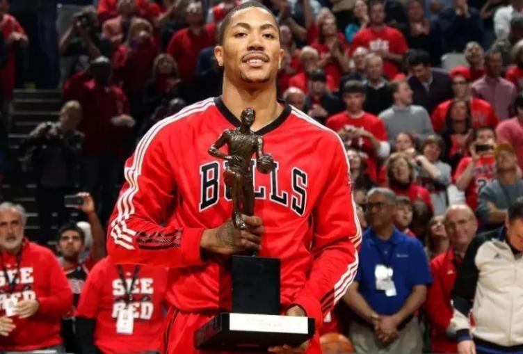 罗斯和威少得分数据对比，同届MVP，差距还真不小