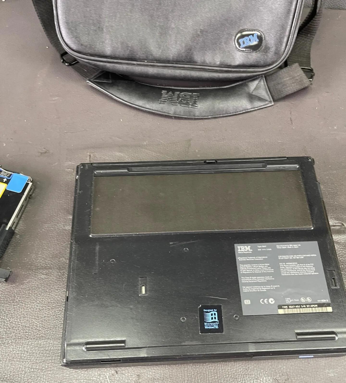 20块钱在富人家里收了一台1982年的电脑当年只有有钱人能用得起