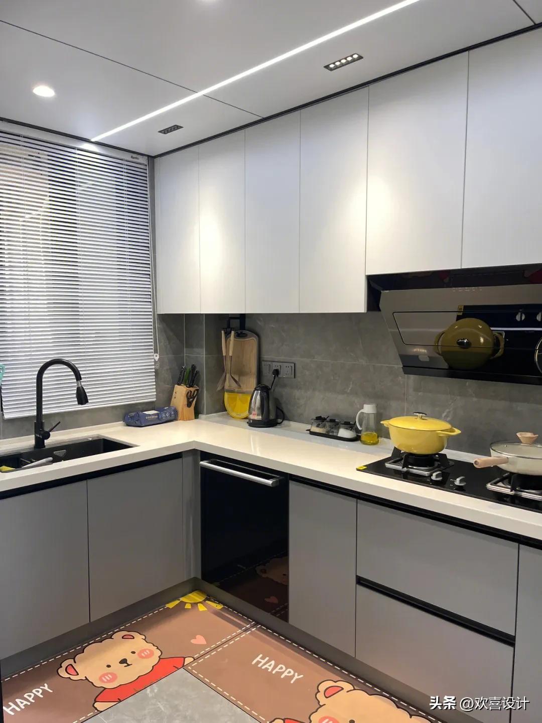 高颜值的厨房瓷砖铺设方案,30公分厨房装修效果图