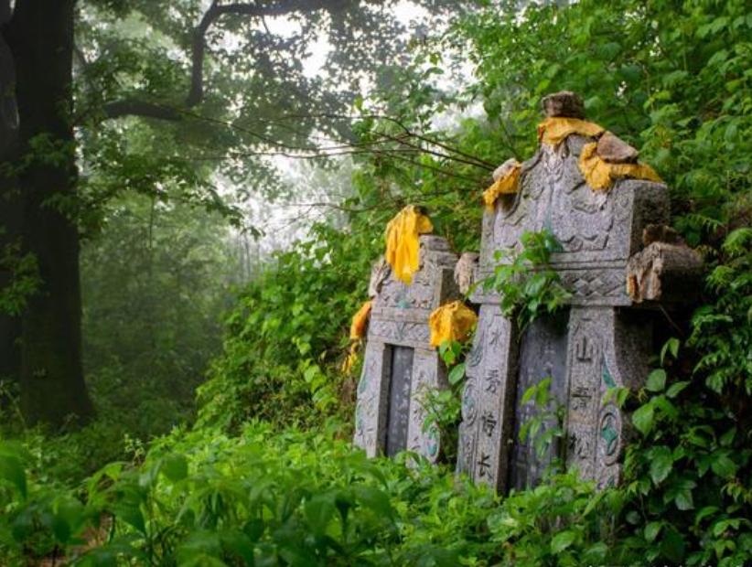 坟地不动土有什么说法,坟地不立碑有什么讲究