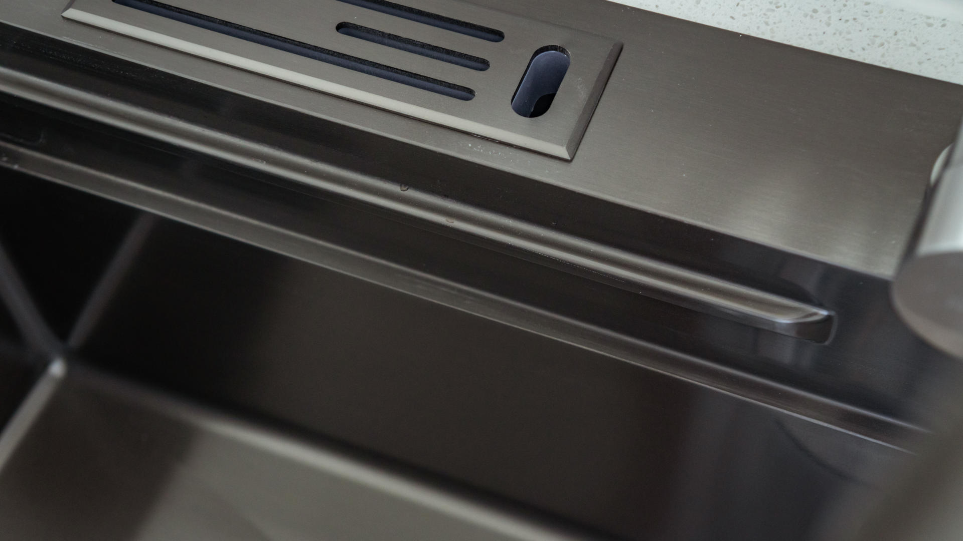 纳米水槽和不锈钢水槽哪个好,多功能大单槽水槽推荐