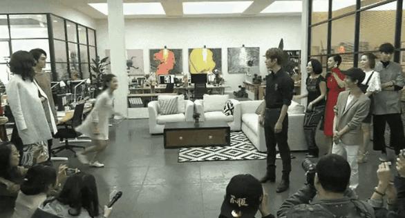 靠肩撒娇、摸脸掐腰、强吻壁咚，没分寸感的女明星算不算耍流氓？