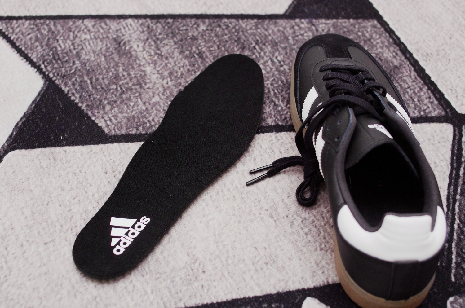 阿迪达斯擦鞋神器,阿迪单车鞋