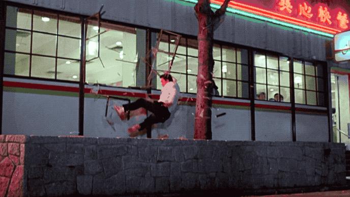 87岁开山鼻祖去世！那个拿命搏的港片时代，捧出的都是巨星