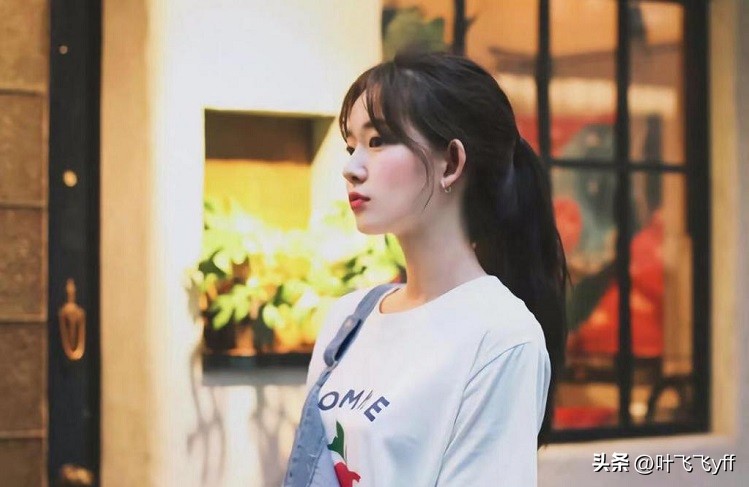 一个女人突然换微信头像暗示什么,女人长期不换头像的好处