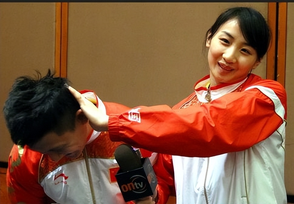 蹦床公主何雯娜和陈一冰,蹦床公主何雯娜夺冠