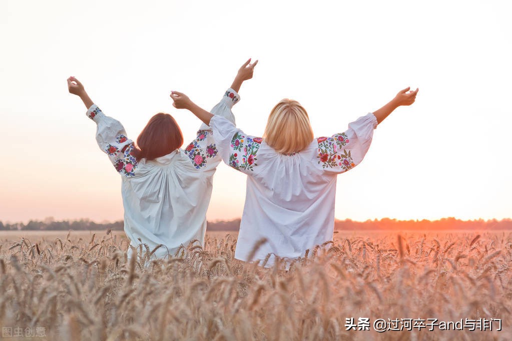 让俄罗斯心烦意乱的两首*歌国**：波兰不会亡、乌克兰永远在