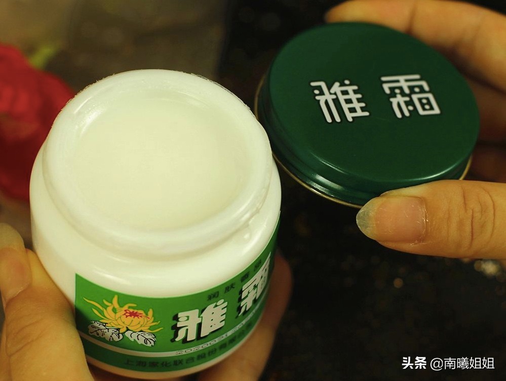 日本必买的万能霜,女生逛超市必买的几样东西