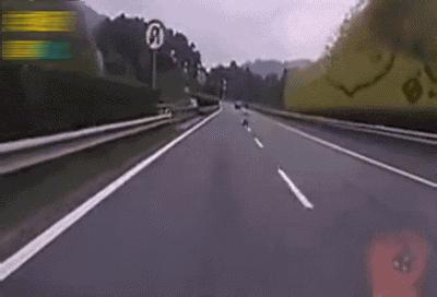 行人上高架桥违法吗,行人违法上高速整治方案