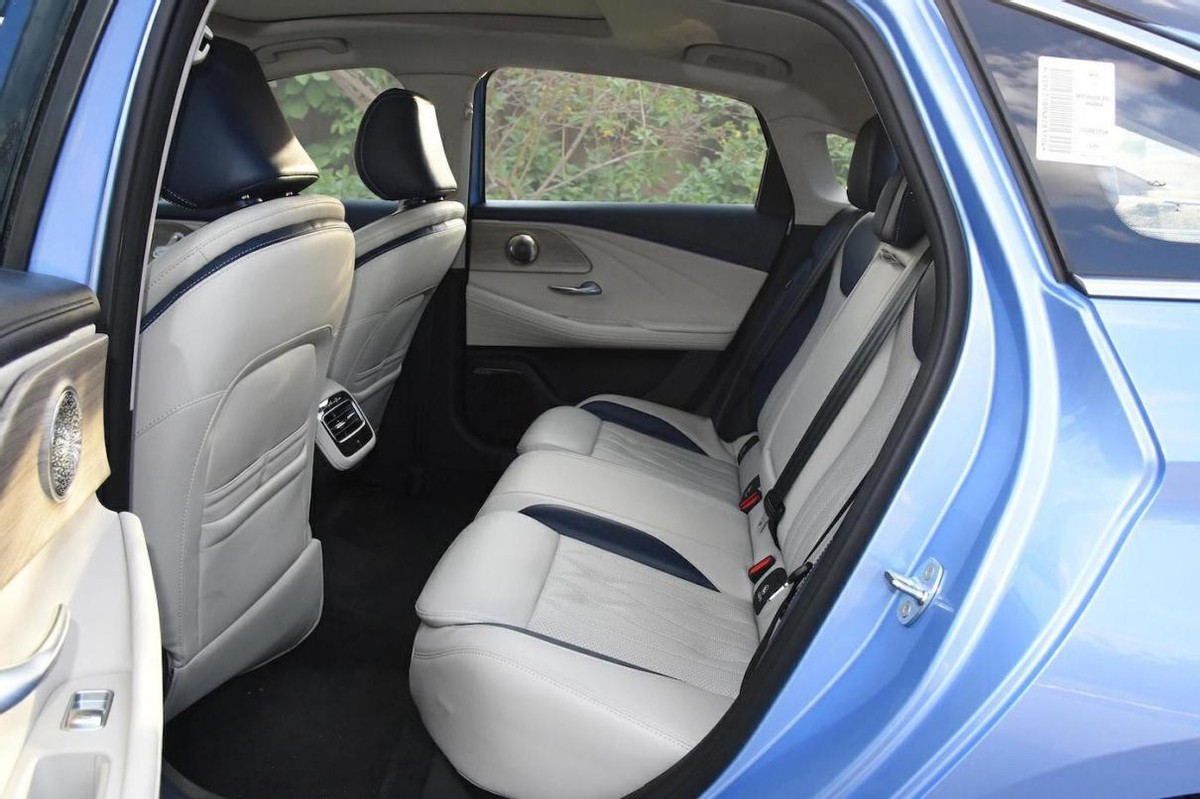 自主豪华反击BBA,竟是10万级的艾瑞泽8打响了第一枪