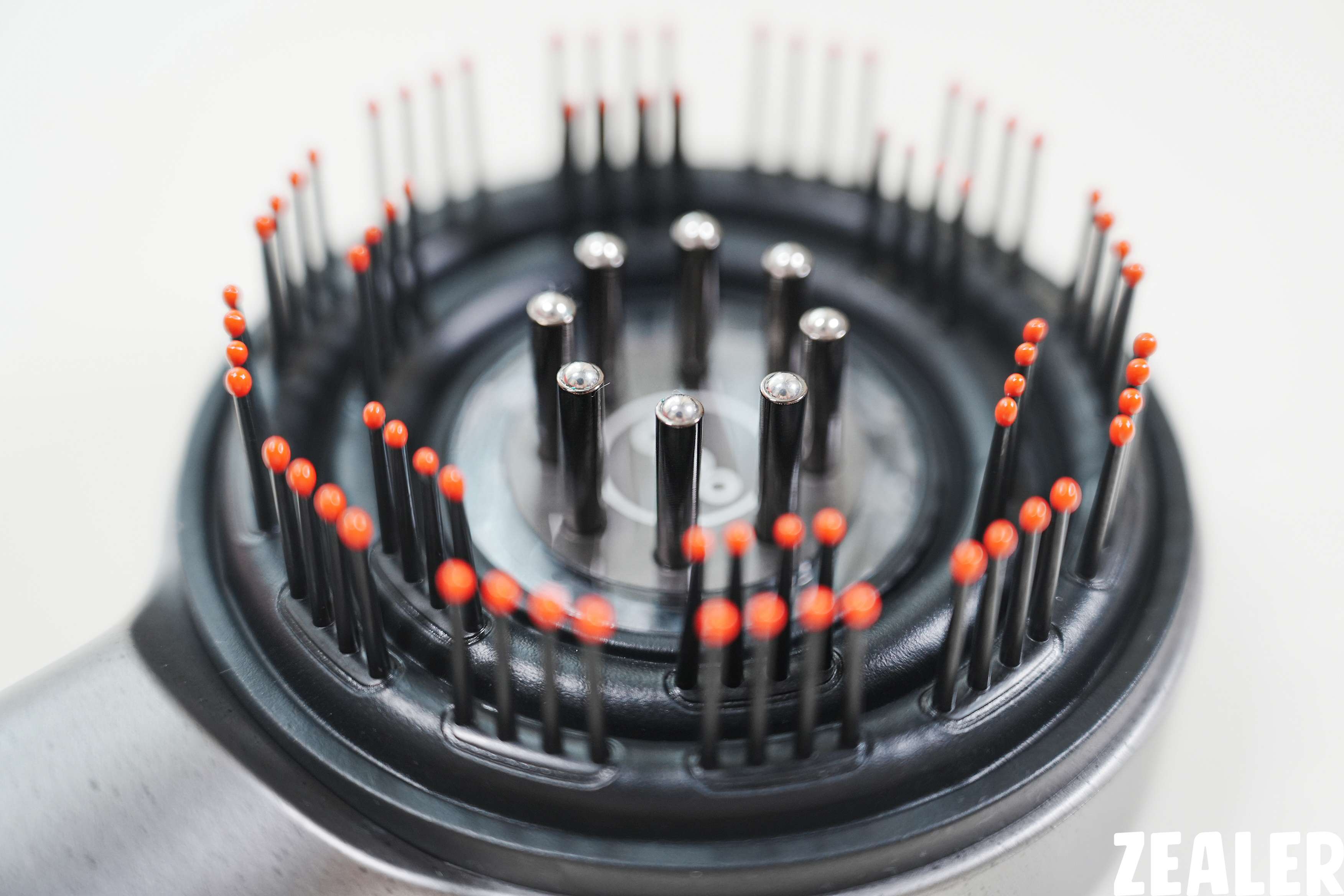 冲当发量王者原来长头发这么简单倍轻松Scalp3头皮智能按摩梳