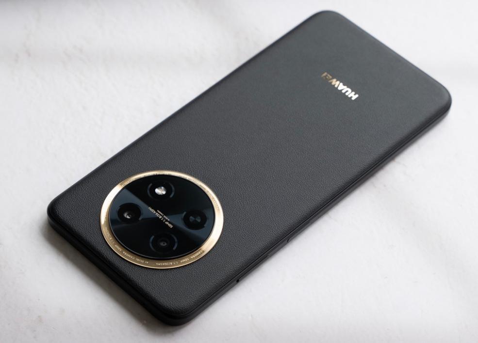 华为再次发力7500mah电池18w快充,华为太狠了