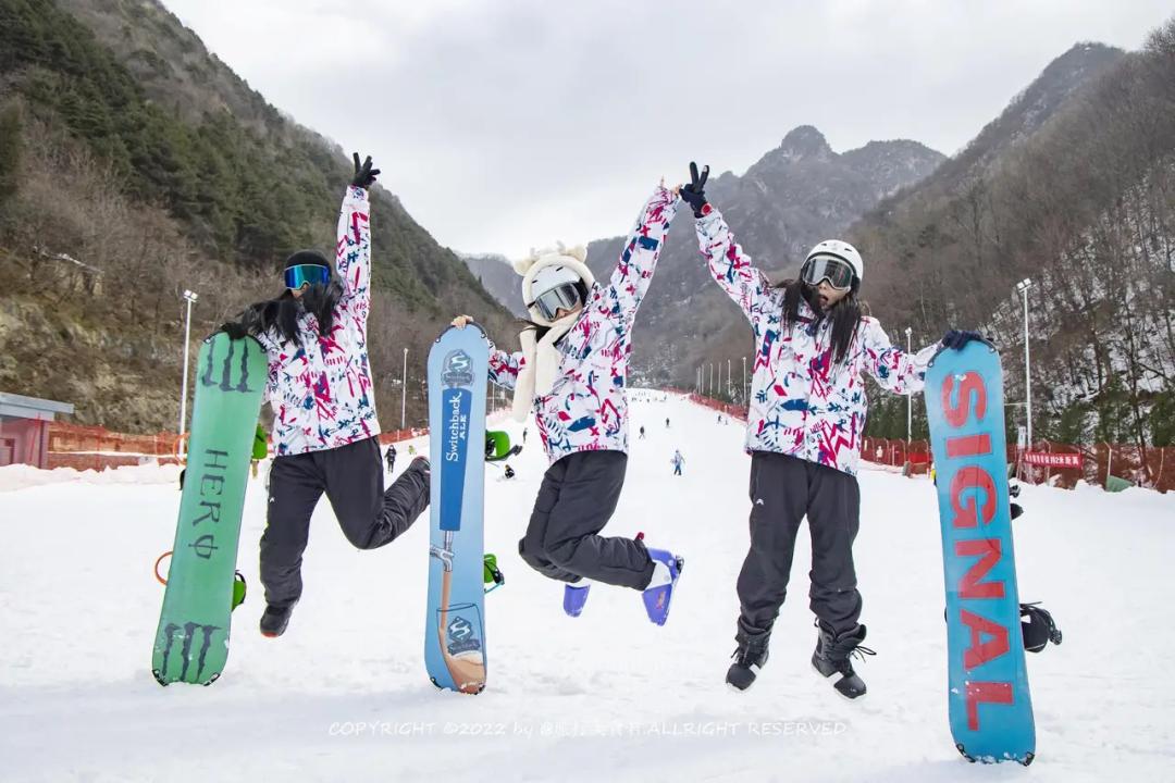 西安一年四季都能练滑雪的地方,西安哪个滑雪场适合嬉雪