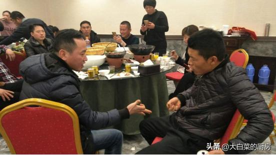 应酬酒局如何拒绝饮酒,如何在酒局上少喝酒