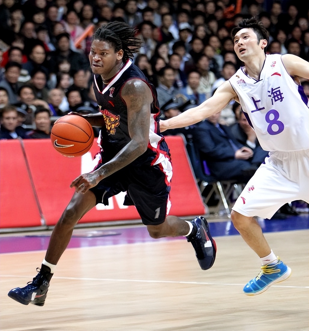 广东宏远10个总冠军颁奖时刻,广东宏远三连冠阵容还剩谁