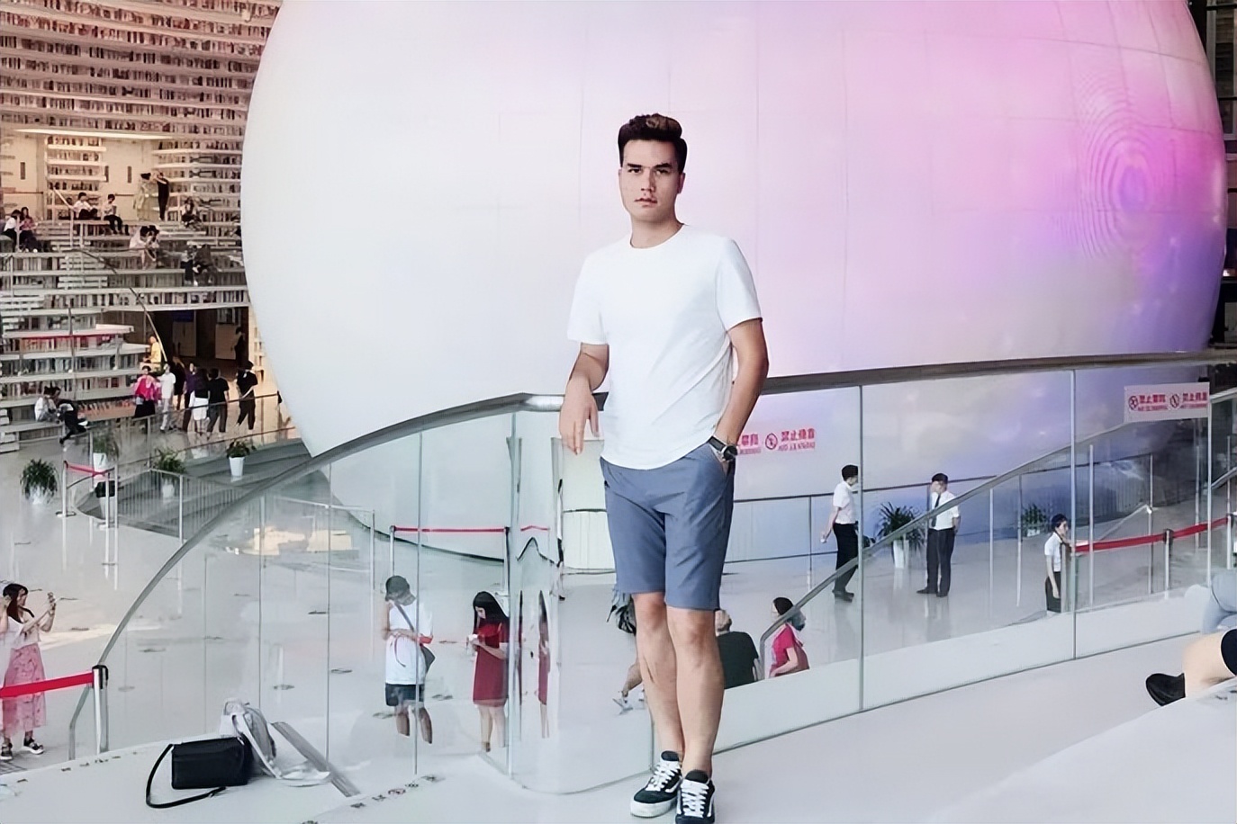 优秀的新疆小伙,优秀的新疆男孩