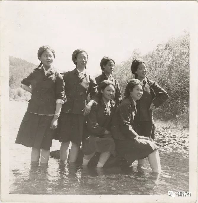 战友作品:“北极”女兵(黄爱明)梅梓祥