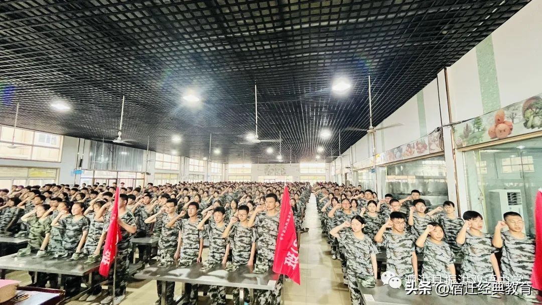 2019级新生军训掠影之动作篇,直击2022级新生军训汇演现场