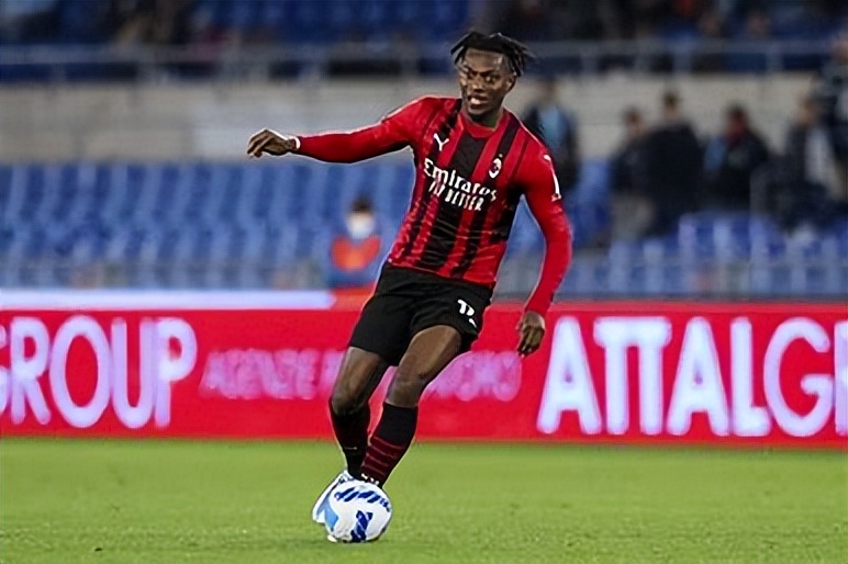 每日足球转会新闻,每日足坛转会