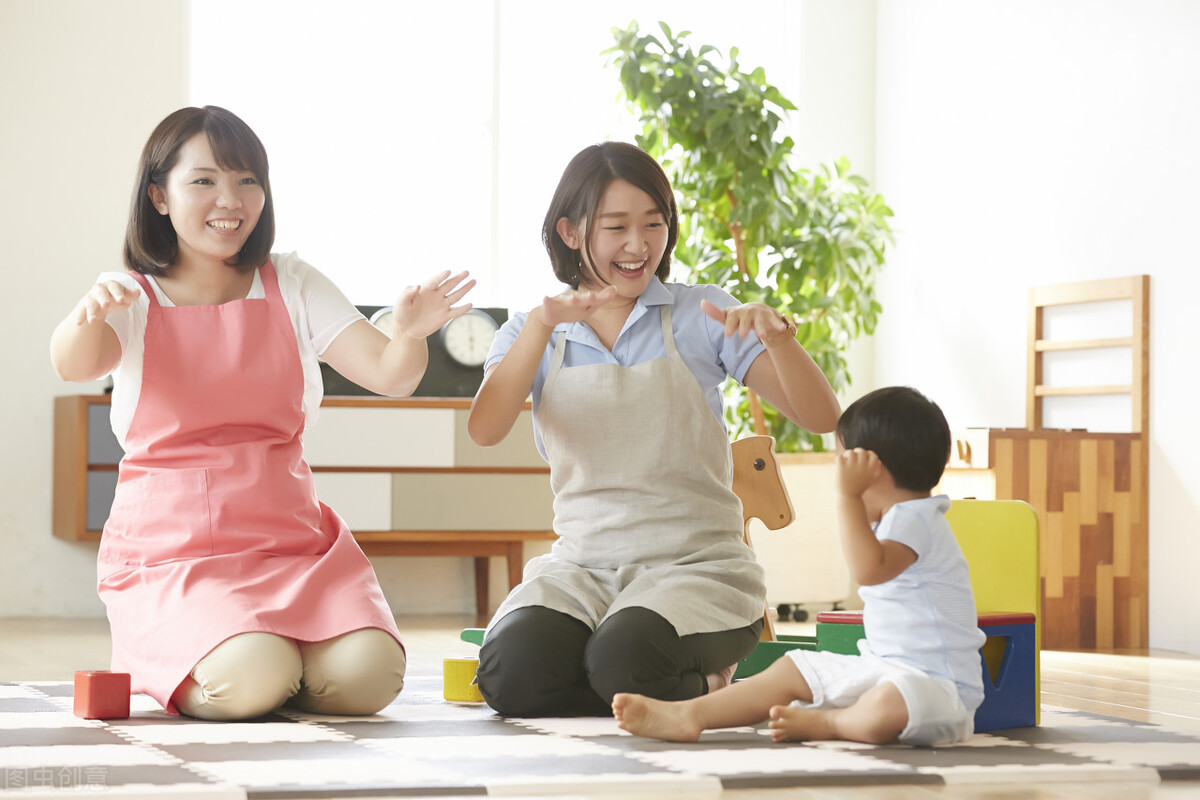 小班第一天入园怎么吸引小朋友们,小班新生入园哭闹老师如何解决