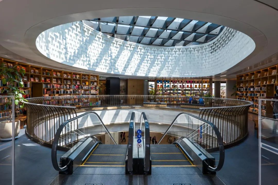 松下25mmf1.7评测,松下18mmf1.8缺点