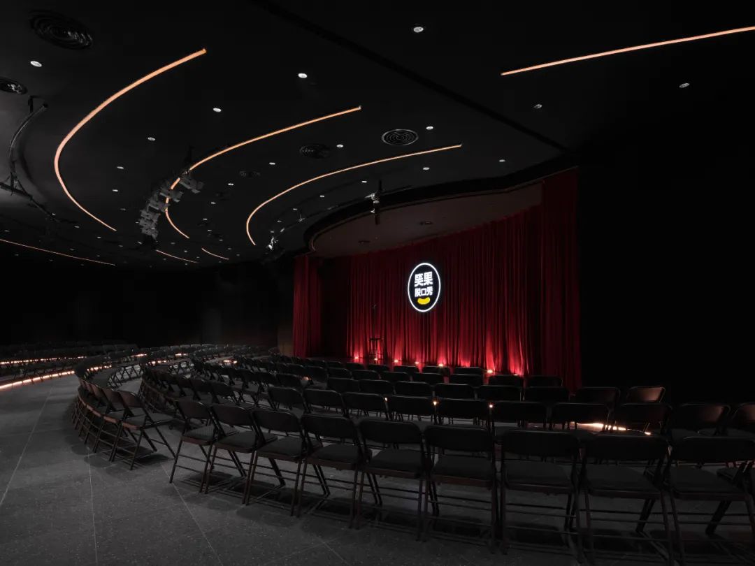 笑果文化老板叶烽视频,笑果文化老板是谁李诞