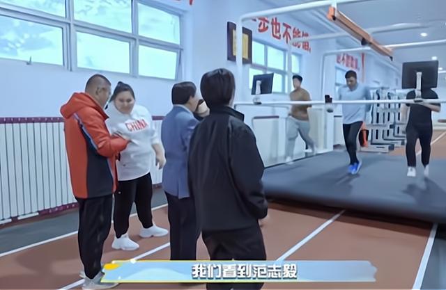 范志毅和苏炳添跑步，主动要求提速，苏神稳如泰山，他却中途退出