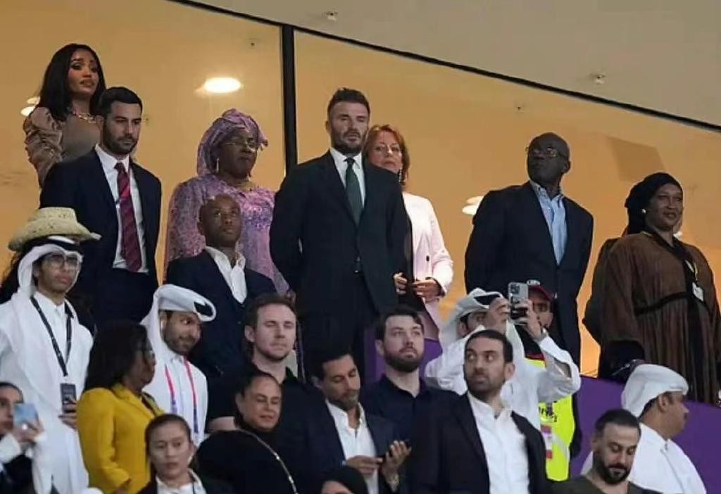 贝克汉姆47岁贝嫂最新图片,46岁贝克汉姆依旧全家最帅