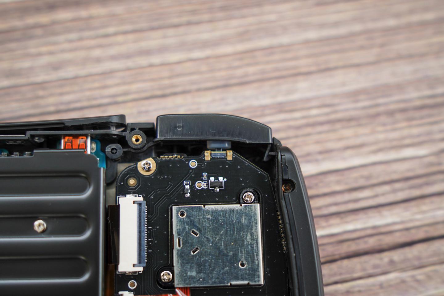 ayaneo安卓掌机评测,aynodin奥丁安卓游戏机测评