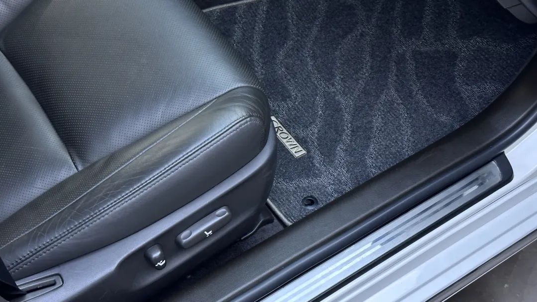 13代半皇冠底盘松散回炉重造,十三代皇冠彻底整备