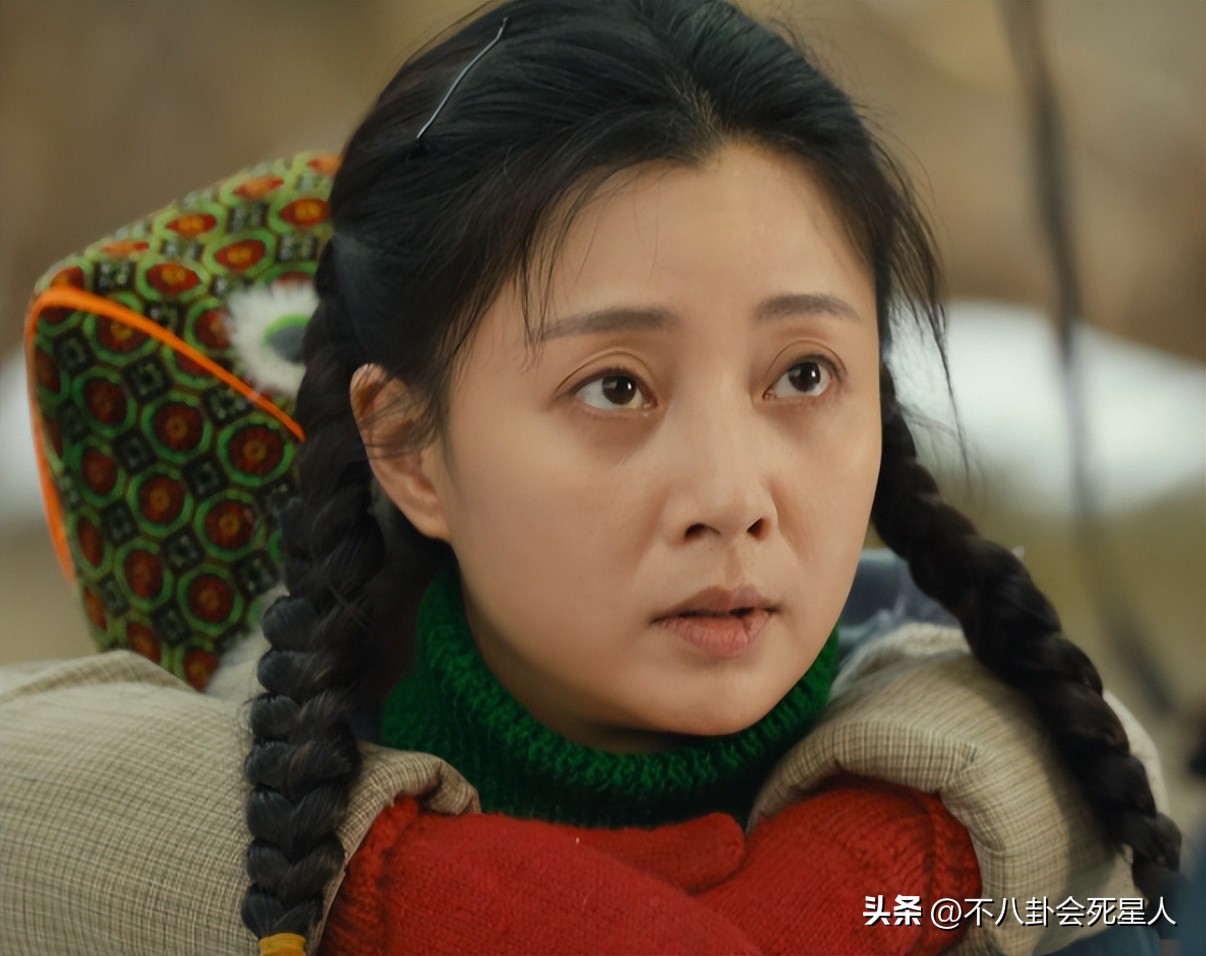 国产剧都是美颜滤镜脸都看不清了,国产剧滤镜下的人物