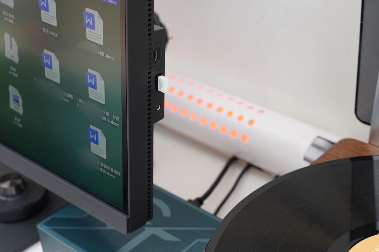 明基pd2705q显示器27英寸2k够用吗,明基pd2706u后期色准显示器测评