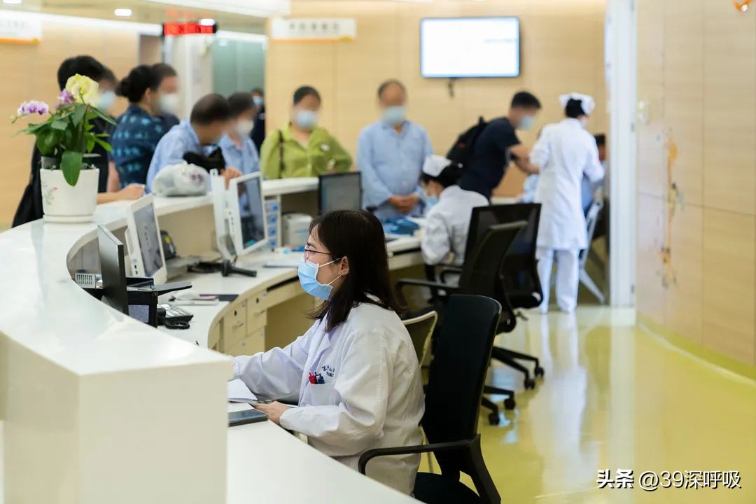 最新眼底治疗技术,视网膜眼底疾病