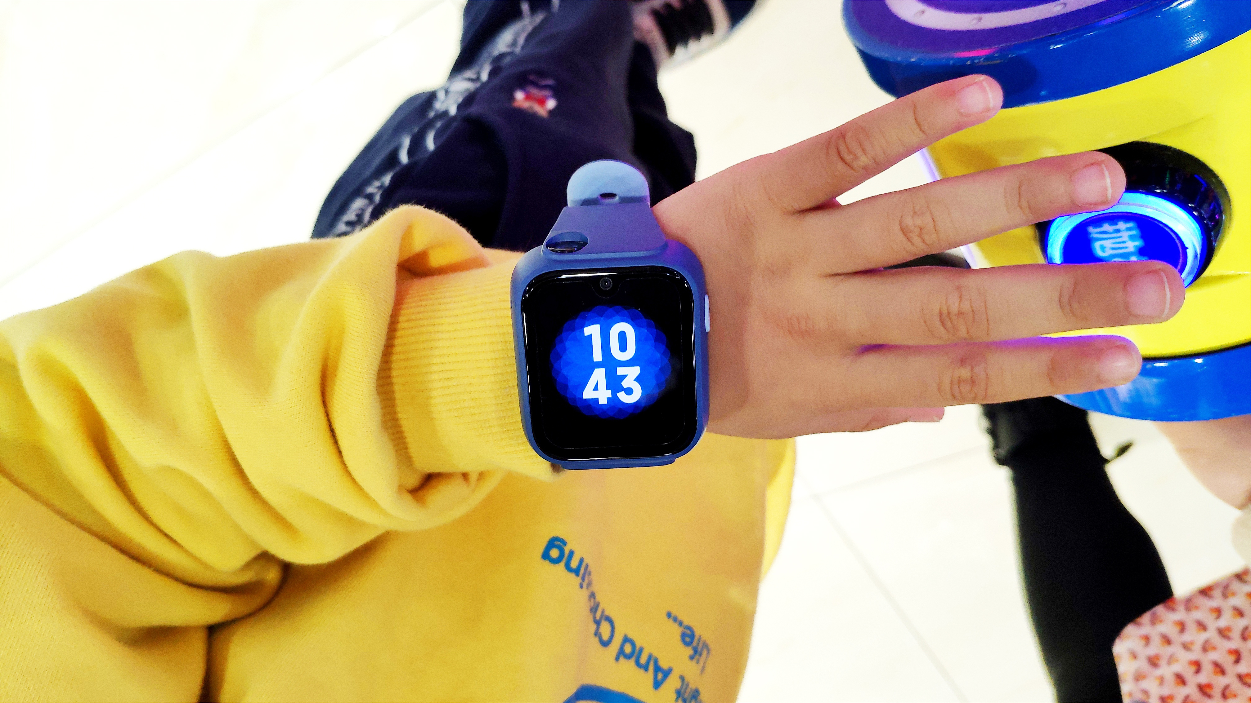 儿童手表的天花板？12重AI定位加持，米兔儿童学习手表5Pro体验