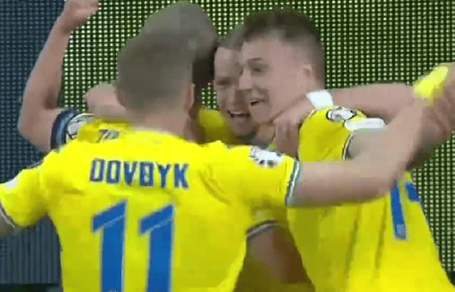 冰岛队20168强输给谁,冰岛2-1爆冷击败了英格兰