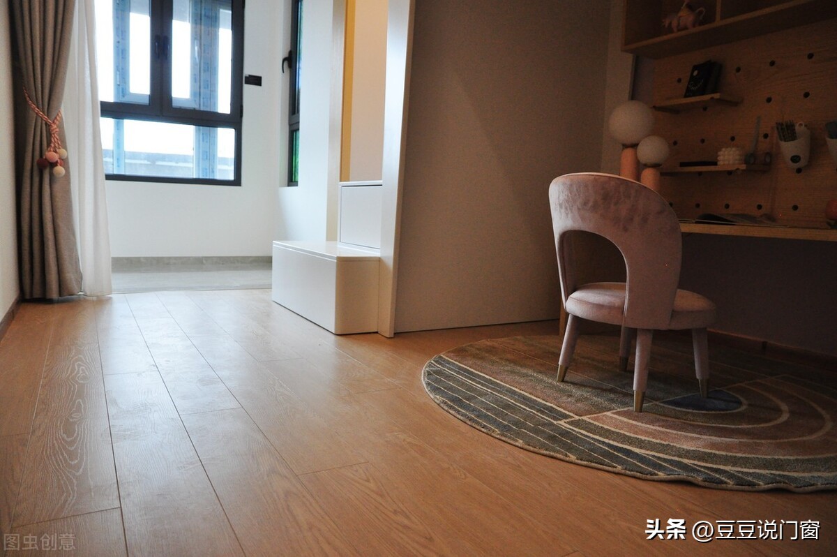 封阳台换玻璃好换吗,阳台封窗开窗方式哪种好