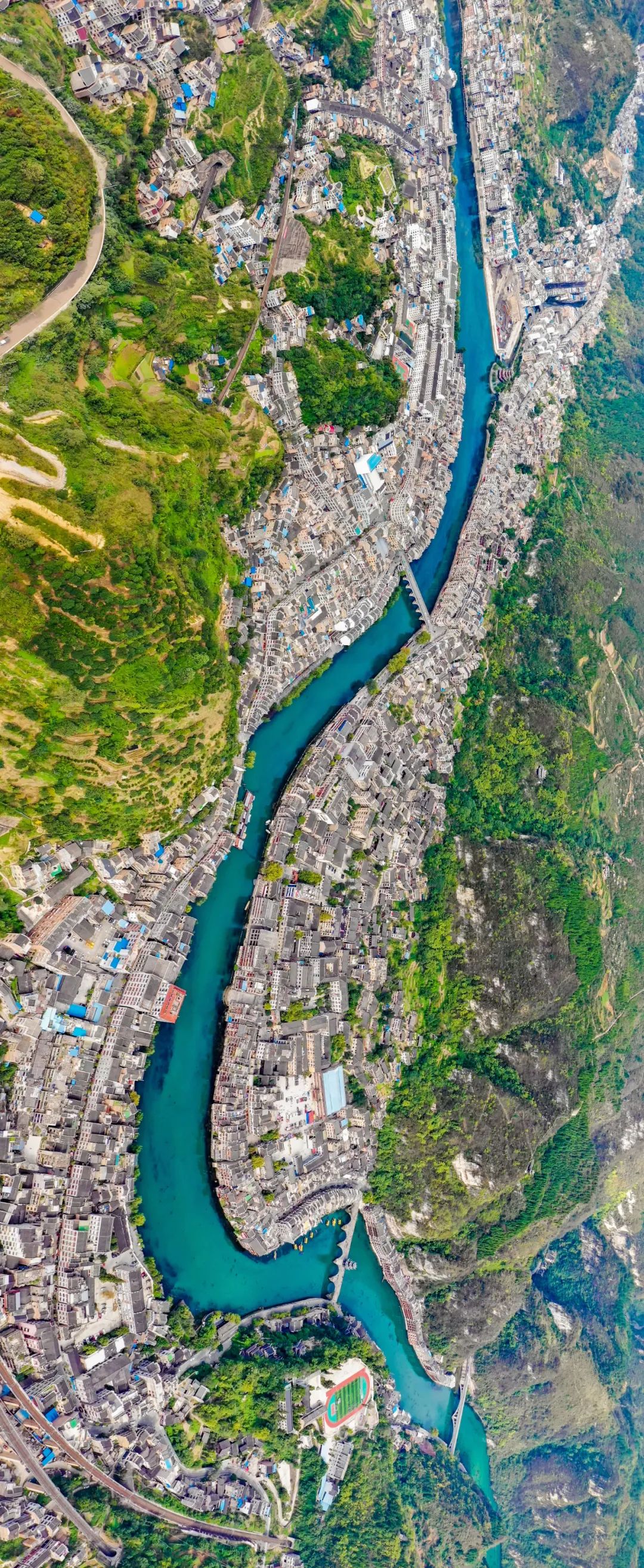 如何看懂中国第一山地省的多彩文化史诗?