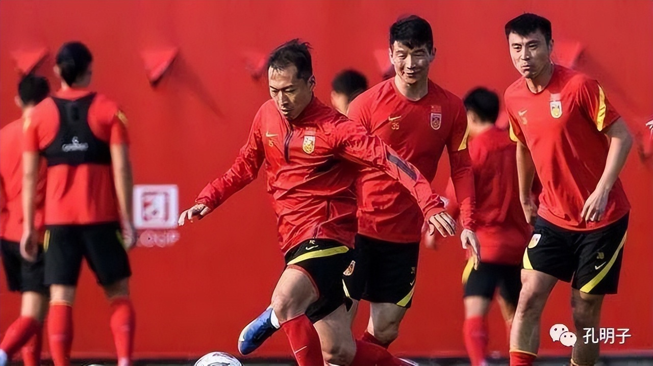 为什么14亿人没有人会踢足球,十几亿人都找不出优秀的足球队员