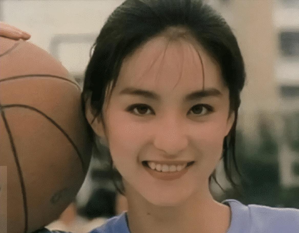 适合大光明脸型的发型,大光明发型怎么样才好看