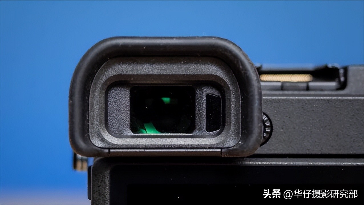 佳能r7与索尼a6400,佳能微单r7和r6哪个级别高些