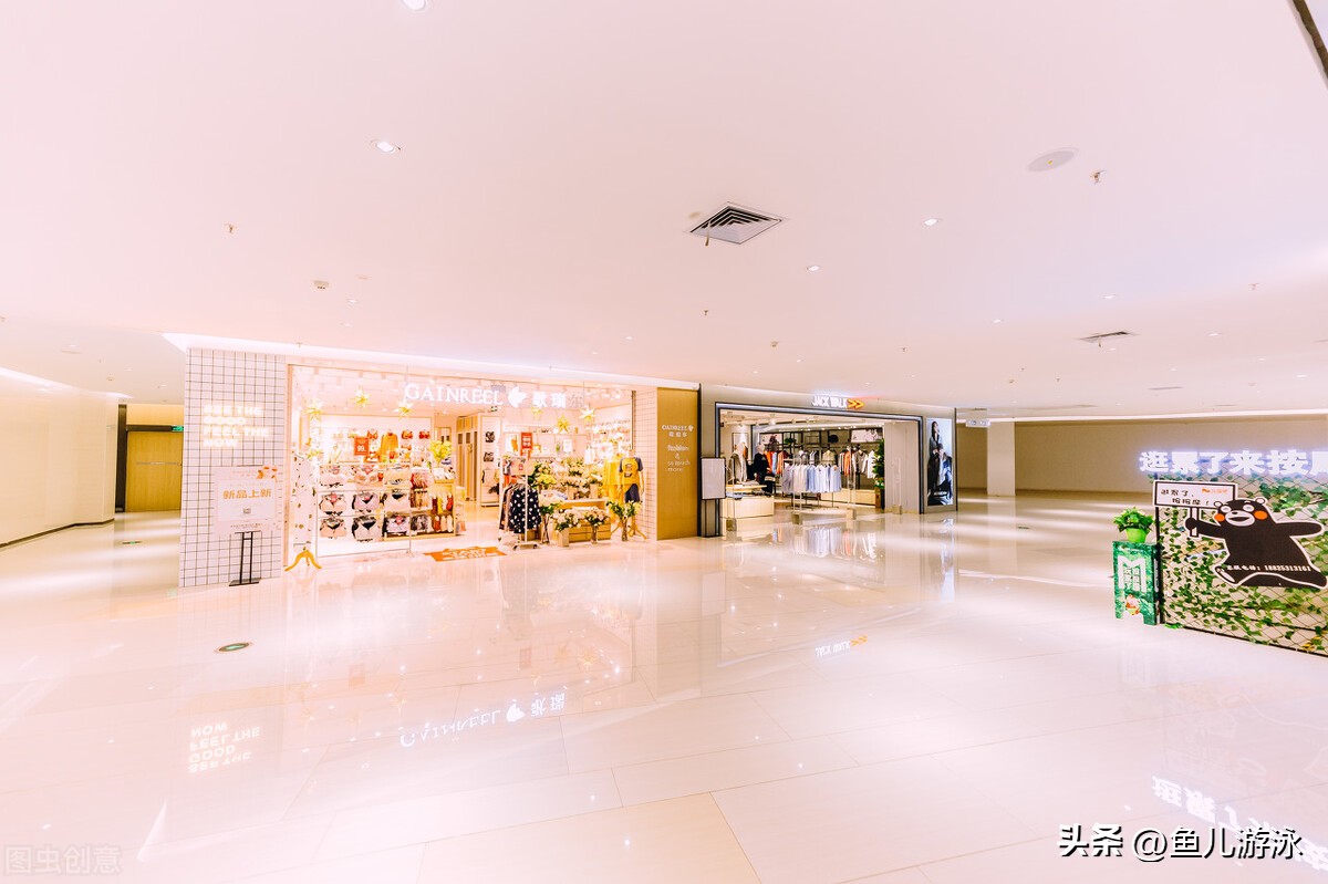 网上卖150的衣服实体店卖多少钱,实体店卖的衣服便宜网上的贵