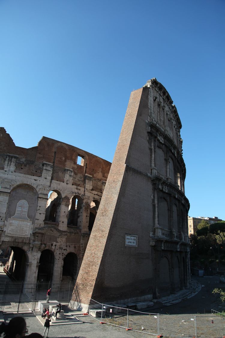 罗马梵蒂冈圣墓,罗马梵蒂冈边境