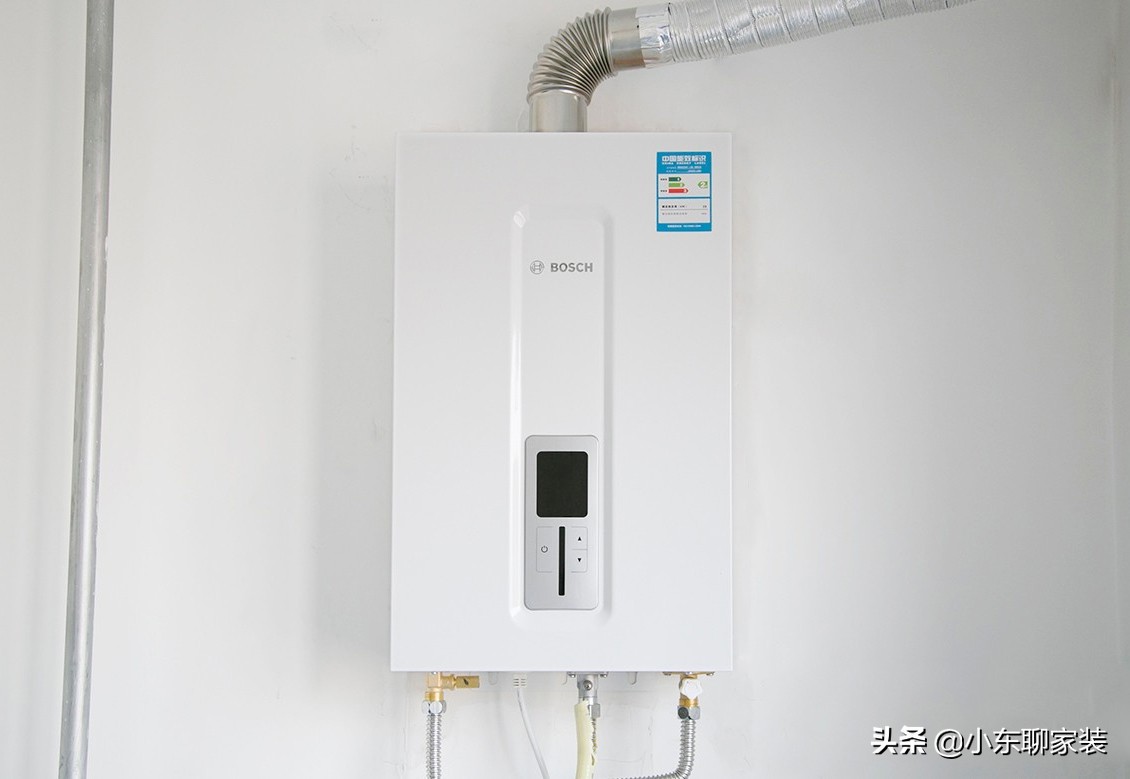 电热水器和燃气热水器哪个更合适,电热水器与燃气热水器哪个好用